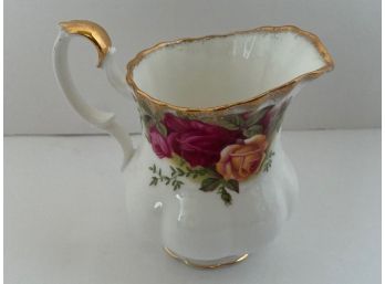 Vintage Royal Albert Old Country Roses Footed Creamer