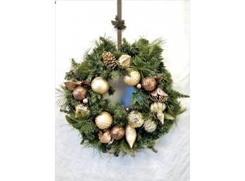 Beautiful 32' Pre-lit Decorated Wreath Battery Operated And Metal Door Hanger