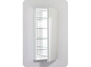 A Robern Mirrored Medicine Cabinet - New In Box Retail $560