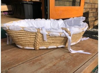 A Woven Natural Palm 'moses' Basket - A Great Tradition For Babies Around The World