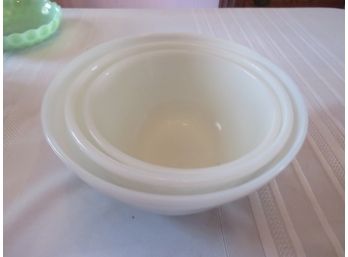 Stacking White Milk Glass Anchor Hocking Mixing Bowls