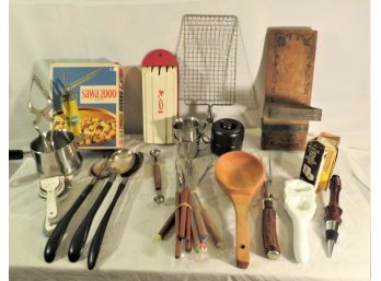 Primitives Kitchen Cookware Bakeware Cutlery Fondue Collectibles!