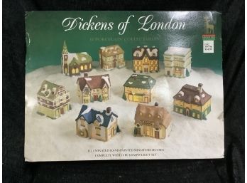 New In Box Dickens Of London Illuminated Hand Painted Miniature Houses