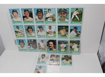 1976 Topps New York Yankees Group - 22 Cards