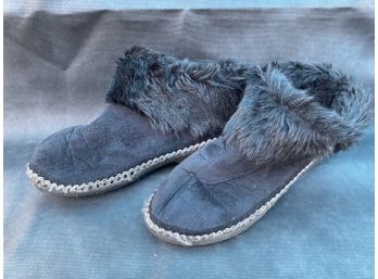 Isotoner Black Furry Slippers - Size 9.5-10