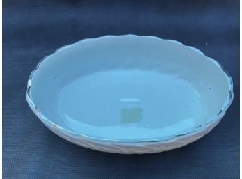 The Crown Classics Oval White Dish