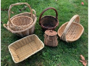 Lot Of Assorted Wicker Baskets