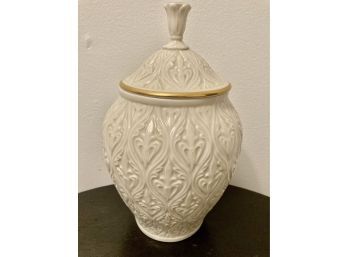 Lenox Urn Hand Decorated With 24 K Gold