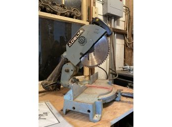 DELTA 10'' Compound Miter Saw Model 36-220 - Tested And Working