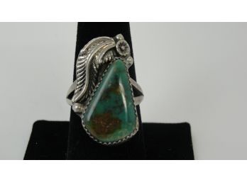 Turquoise & Sterling Silver Native American Style Ring Signed T