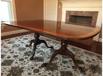 ETHAN ALLEN 18 Century Mahogany Dining Table