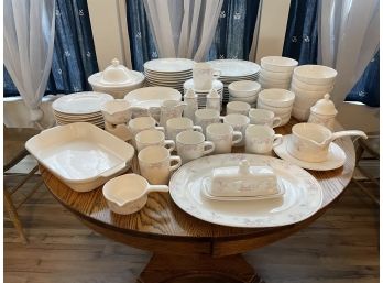 Pfaltzgraff Floral Patterned Dining Set With Serving Dishes