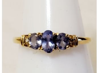 Ladies 10K Yellow Gold Tanzanite Ring - Size 7.25