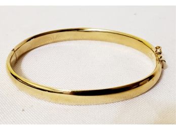 Ladies AB Stamped 14K Yellow Gold Italy Simple Hinged Bangle Bracelet - 6.6 Dwt