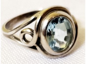 Vintage Signed Sterling Silver & Oval Aquamarine Ladies Ring - Size 7