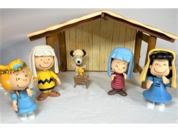 2010 Peanuts Christmas Pageant Mini Figure Nativity Set With Manger