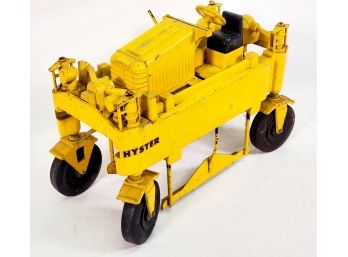 Awesome Vintage 1940s/50s Druge Hyster Straddle Carrier Die Cast Toy