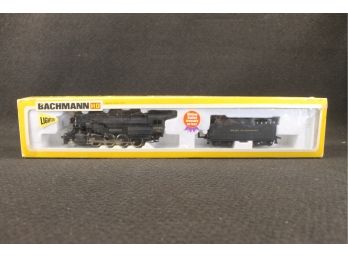 Vintage HO Bachmann 0650 2-8-0 Consolidation With Smoke Reading Locomotive And Tender