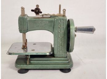 Vintage Betsy Ross Child's Hand Crank Toy Sewing Machine