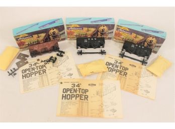 Vintage Group Of Three HO Hopper Cars From Athearn Trains - Lehigh Valley & Norfolk & Western