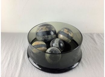 Glass Bowl With 5 Marble Like Balls