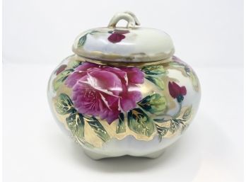 Vintage Chinese Urn