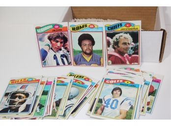 1977 Topps Football Mostly Commons Some Near-stars (150)