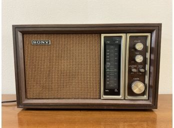 Vintage Sony TFM- 9450W 2 Band Radio ( In Working Order )