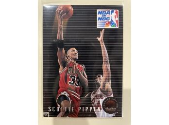 1993 Skybox Scottie Pippen Card #16