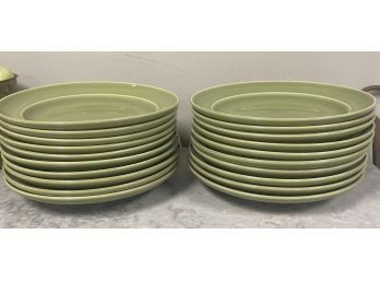 20 Pottery Barn Substantial 11 1/2' Diameter Moss Green Dinner Plates Made In Portugal