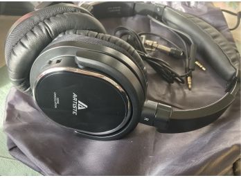 Noise Canceling Headphones With Bag - Great Gift For A Travler