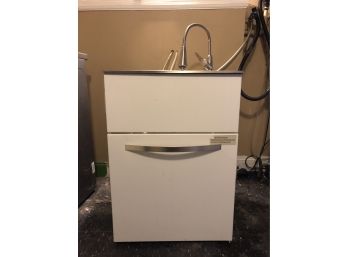 Presenza Laundry Sink With Drawer