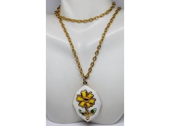 Beautiful Goldtone Fashion Daisy Necklace