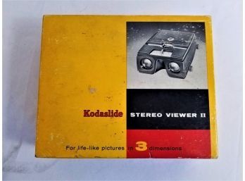 Vintage Original  Kodak Kodaslide Stereo Viewer II In Original Box
