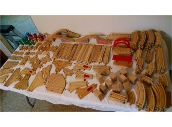 Thomas & Friends:  Huge Lot Of Wooden Tracks And Accessories
