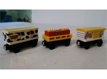 Thomas & Friends:  Wooden Railway - Dairy Cars (3)