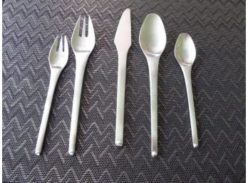 Mid Century Modern Stanley Roberts Contempra Service For Eight Stainless Flatware - Japan