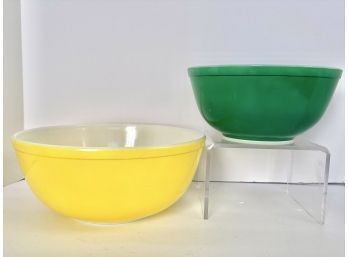 Vtg Pyrex Primary Colors Bowls- Yellow 404 & Green 403