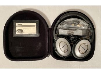 Bose - QuietComfort 2 Acoustic Noise Cancelling Around Ear Headphones - Working