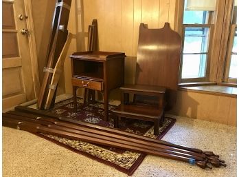 Antique Four Post Twin Bedroom Set