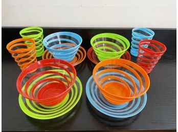 Fun Lot Of Colorful Spiral Plastic Cups