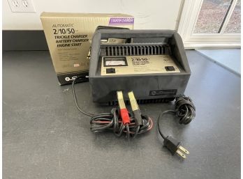 Schumacher Battery Charger And Engine Starter