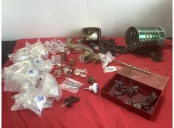 Mixed Hardware Handle Lot