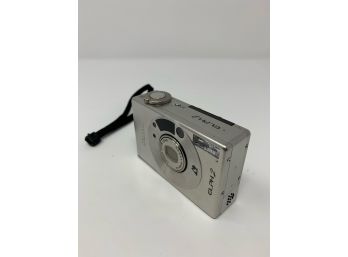 Canon ELPH 2 Digital Camera