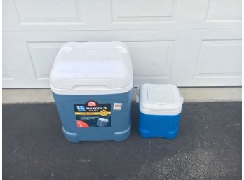 Igloo Maxcold Rolling Cooler And Ice Cube Cooler