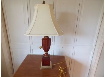 Lamp Colonial Style Brass And Wood Base W/shade