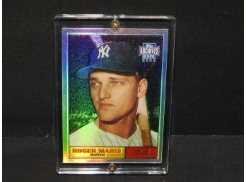 2002 Topps Roger Maris Refractor Baseball Card