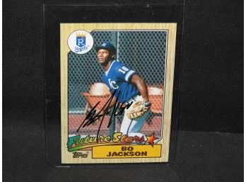 Autographed Bo Jackson 1987 Topps Baseball Card