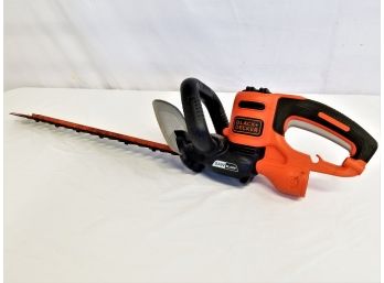 Black  Decker 20' 3.8 Amp Electric Hedge Trimmer BEHTS300