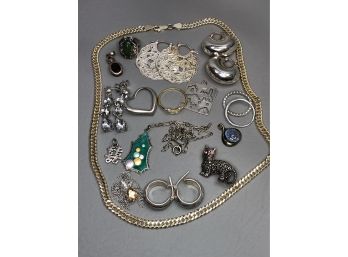 Fantastic Vintage Sterling Silver / 925 Jewelry Lot - Necklaces - Pins - Pendants - Earrings - GREAT GIFT !